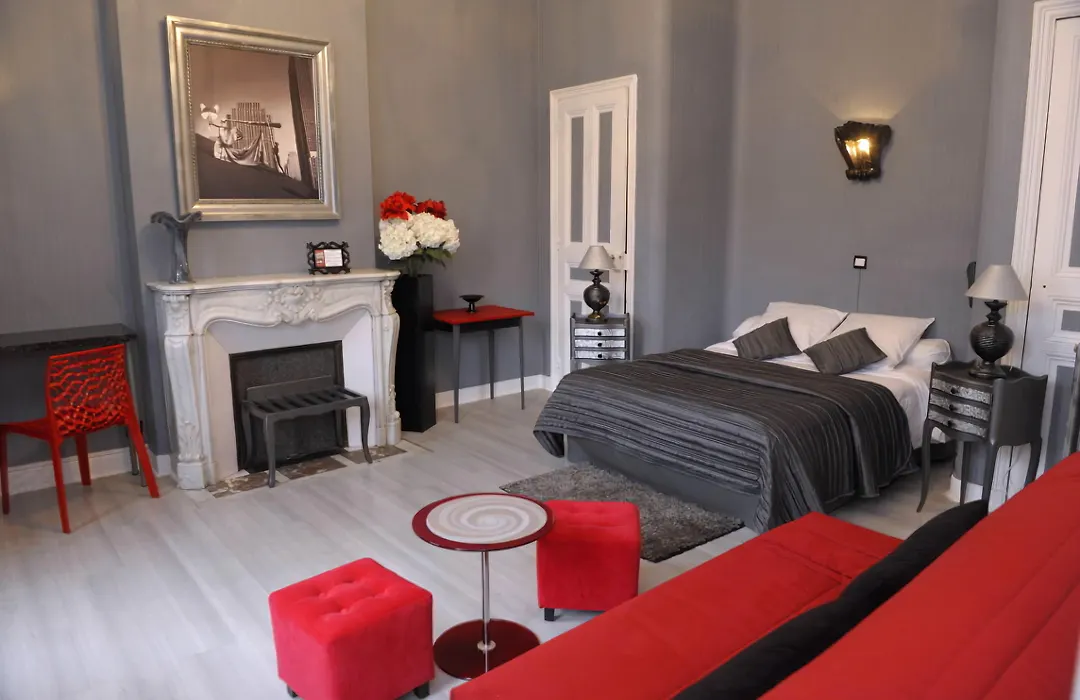 Hotel De Charme Le Provence-1