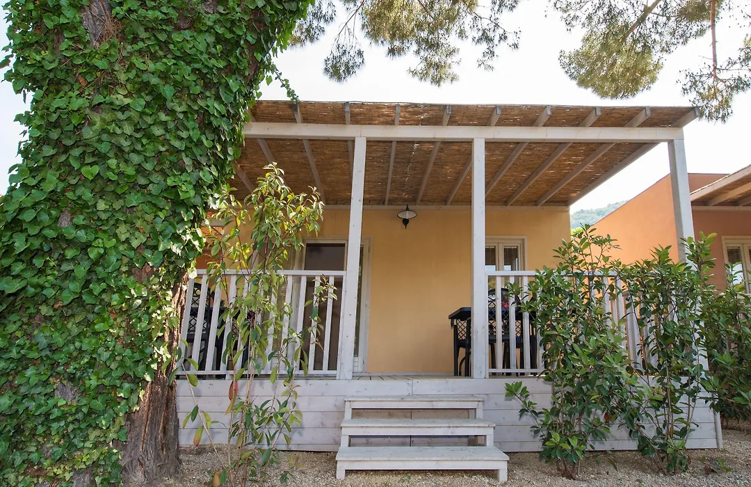 Il Villaggio Di Giuele-1