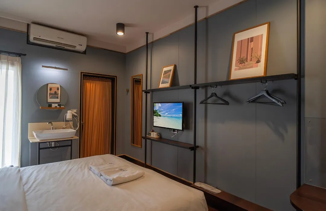 Josh Hotel-1