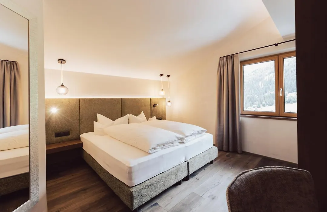 Hotel Weisseespitze-1