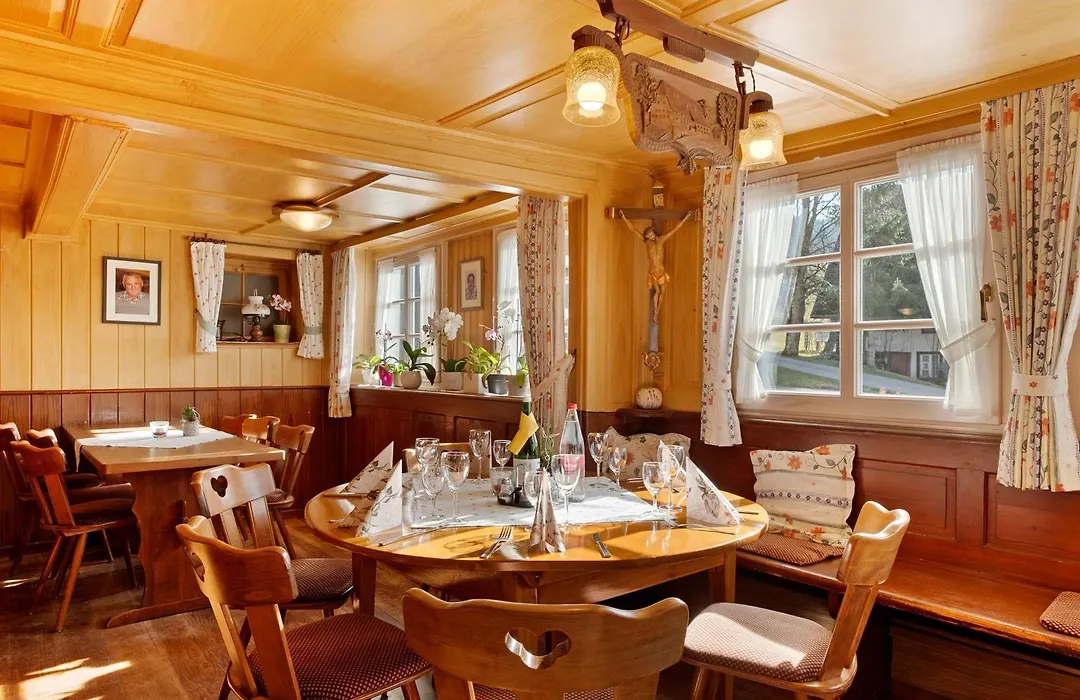 Gasthaus Hirschen Oberes Wirtshaus-1
