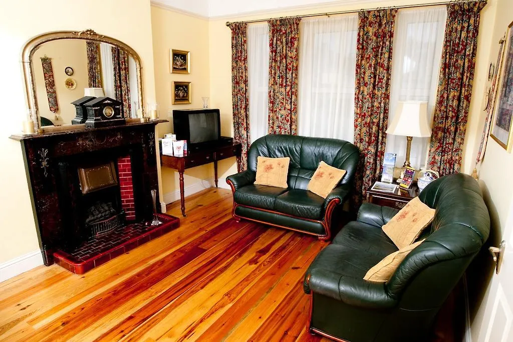 Griffin Lodge Guesthouse-1