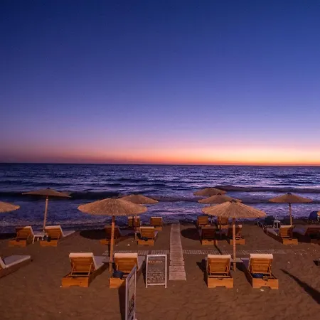 Romantic Palace Beach Apartments-3