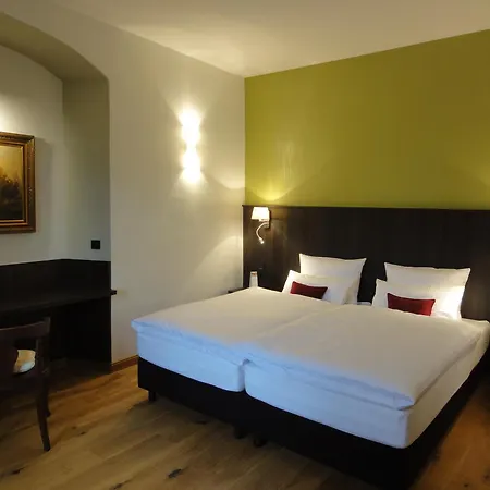 Hotel Garni Schloß Schönberg-3