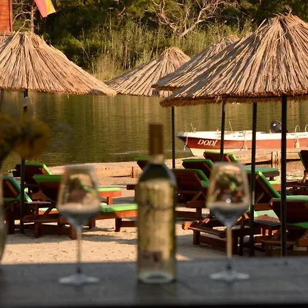 Green Pine Bungalows & Beach Luxury Concept-3