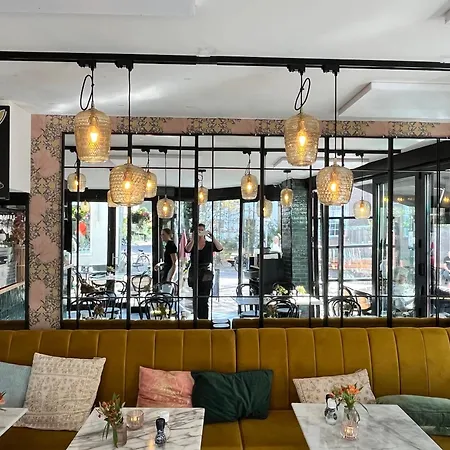 Boutique Hotel Le•Bar-3