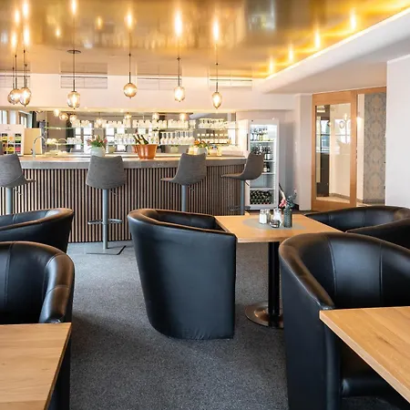 Sopherl am See - Frühstück auf der Seeterrasse, sehr ruhig und wunderschön am See, 3 Minuten nach Oberpfaffenhofen, viele Radtouren, Restaurants&Cafes in der Umgebung-3