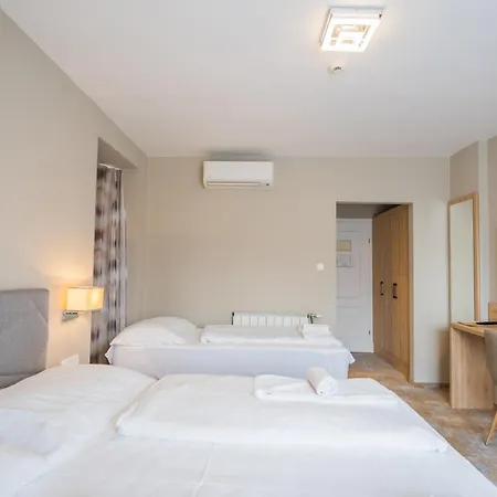Hotel Diana-3