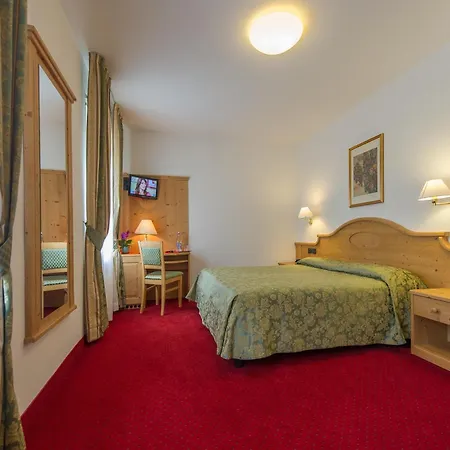 Hotel Lucia-3
