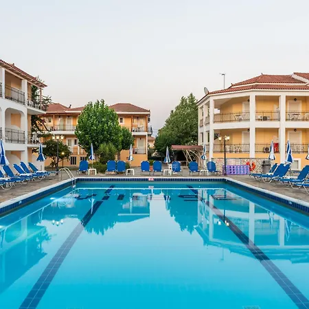 Village Inn Studios & Family Apartments-3