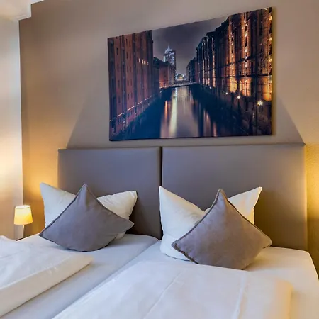 Auto-Parkhotel Hamburg St Pauli-3