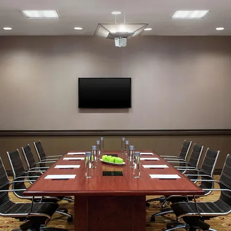 Doubletree By Hilton Hotel Newark Airport-3