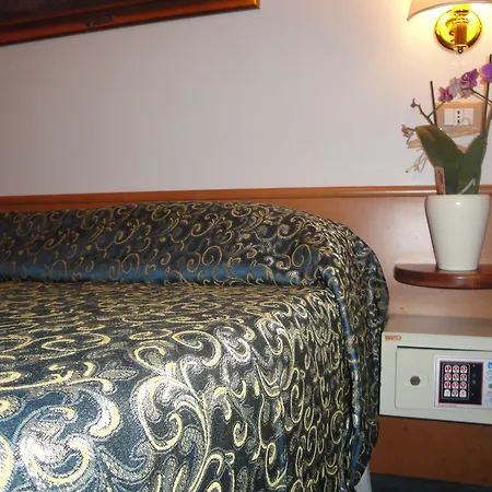 Hotel Santa Croce-2