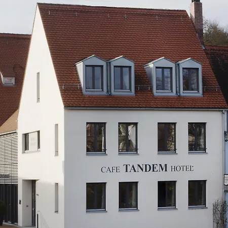 Tandem Hotel-2