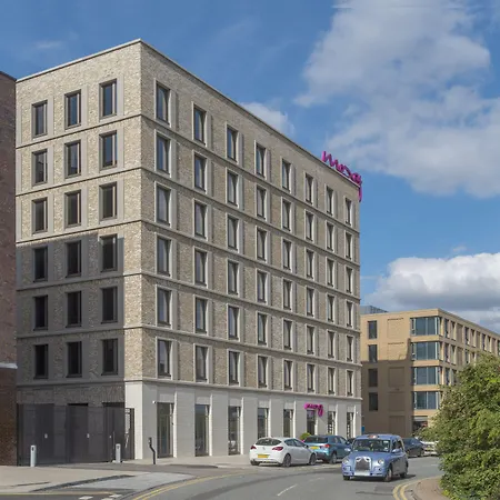 Moxy London Excel-3