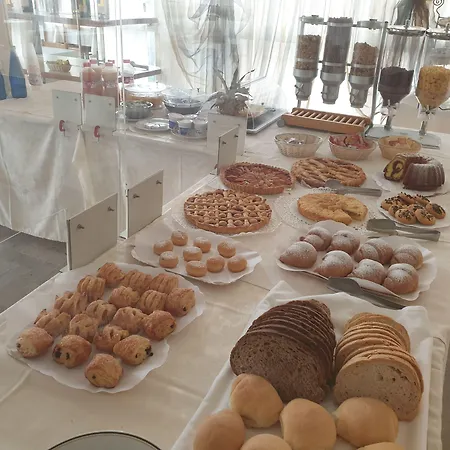 Hotel Losanna Cervia-3