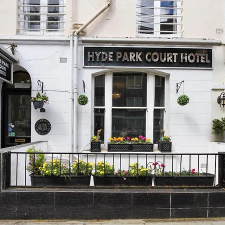 Hyde Park Court Hotel-2