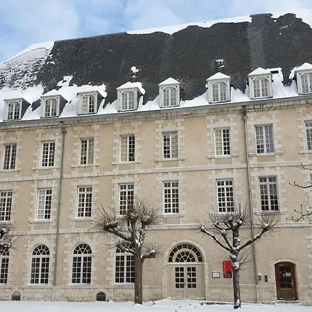 Hotellerie Saint Yves-2