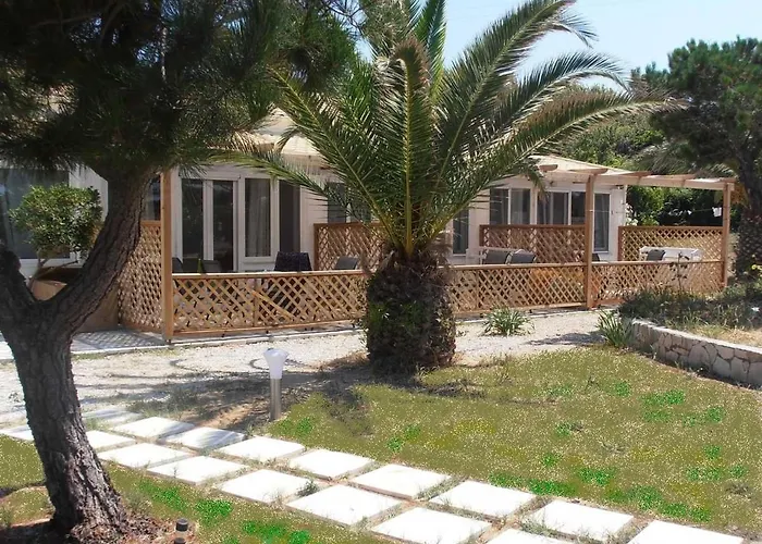 4-Sterne-Hotel: Elli Beach Apartments And Studios