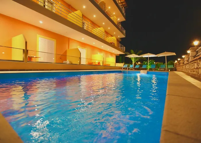 Günstiges Hotel: Karos Hotel Llaman