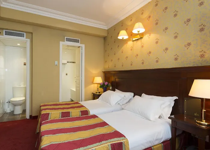 Elysees Niel Hotel
