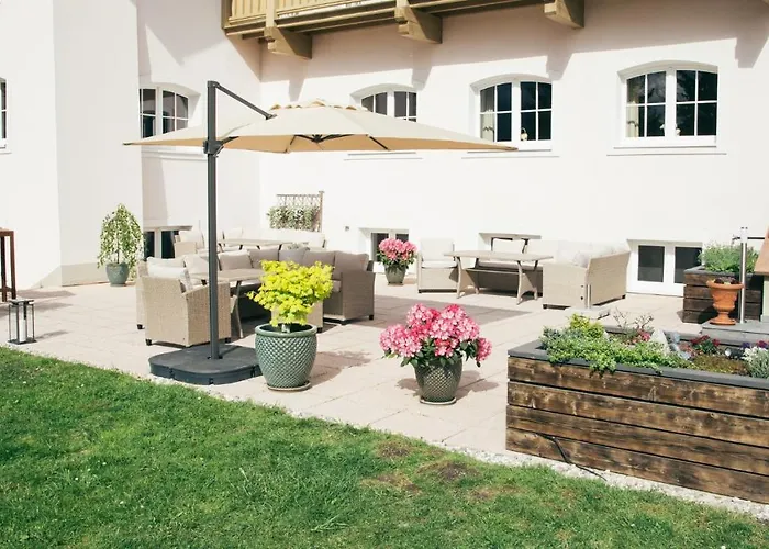  Waldhotel