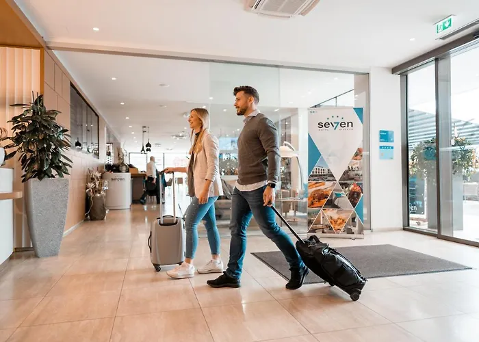 Hotel: Hotel Seven