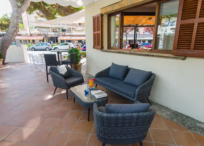 Bell Port Hotel