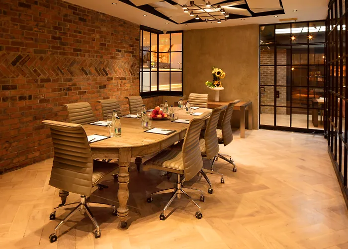 Kurhotel: The Address Connolly