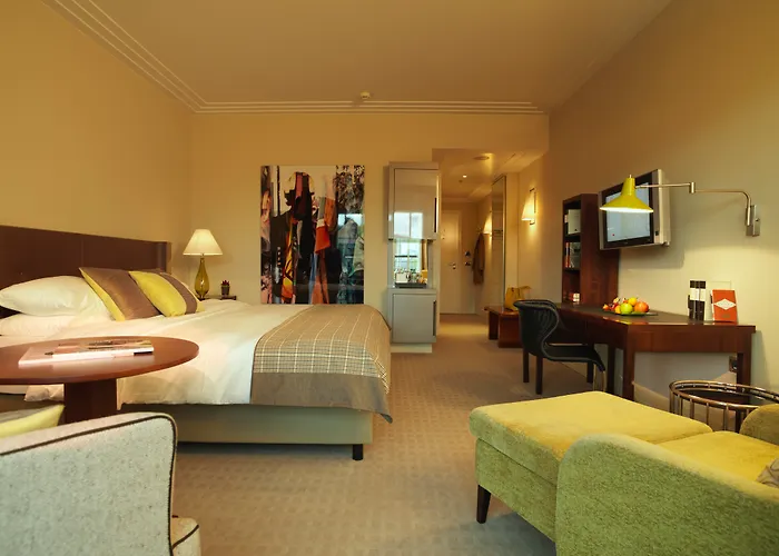 Resort: Rocco Forte The Charles Hotel