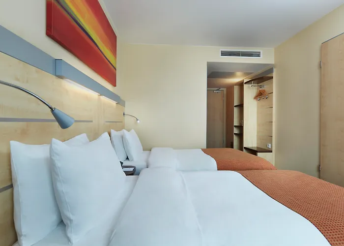 3 SterneHotel Holiday Inn Express Berlin City Centre West