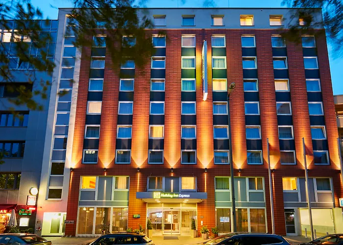3 SterneHotel Holiday Inn Express Berlin City Centre West