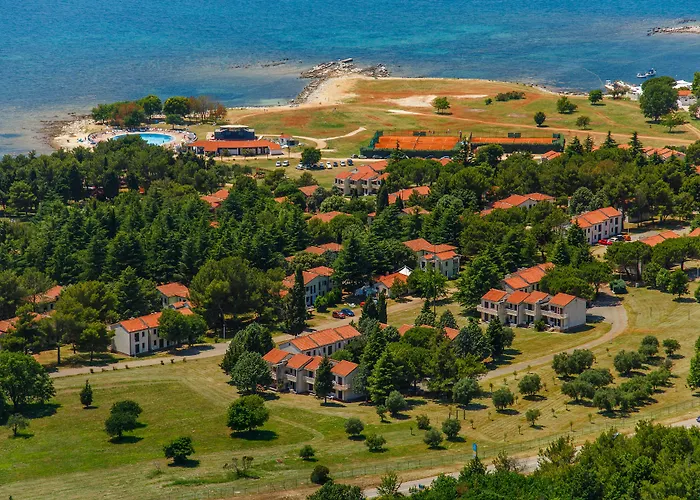 Hotel nahe College: Apartments Polynesia Plava Laguna