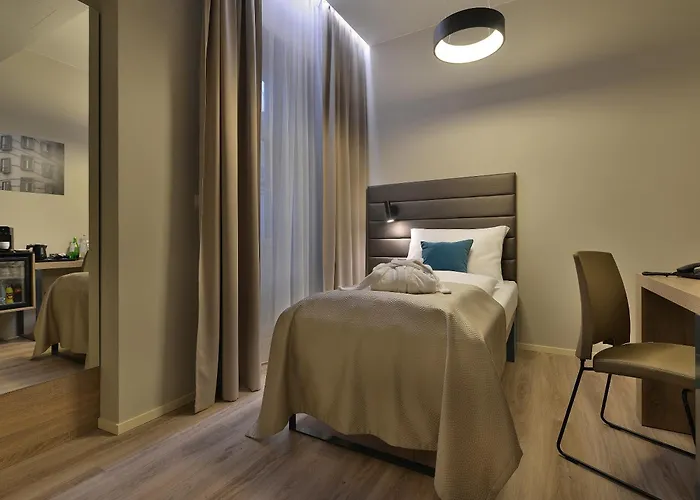 EA Hotel New Town