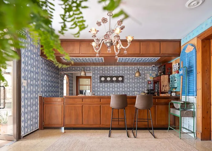 Bella Colina I Vintage Hotel 1953