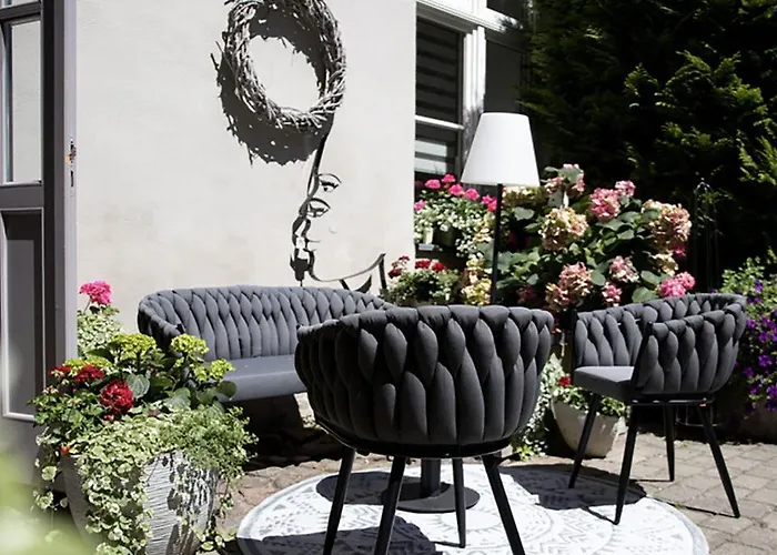 Resort: Haus Wullfcrona