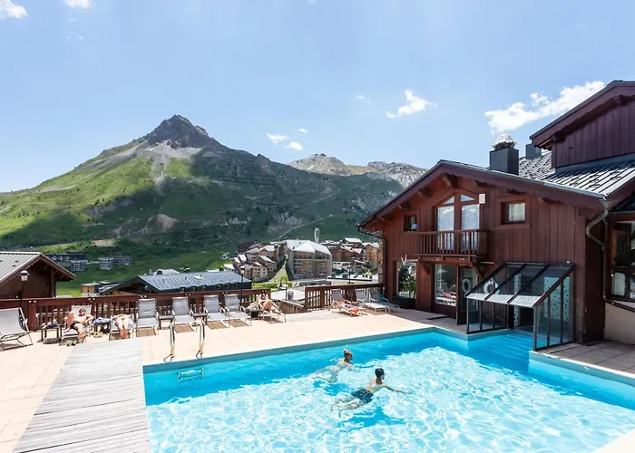 Hotel Am Village Montana By Les Etincelles