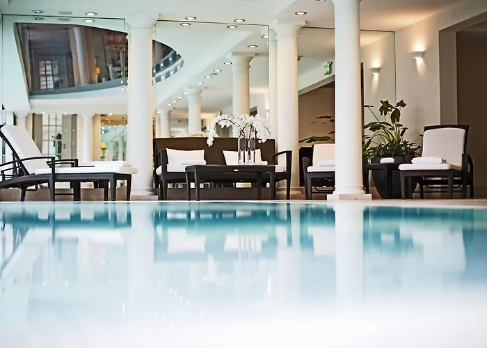 Selbstverpflegung: Palais Coburg Hotel