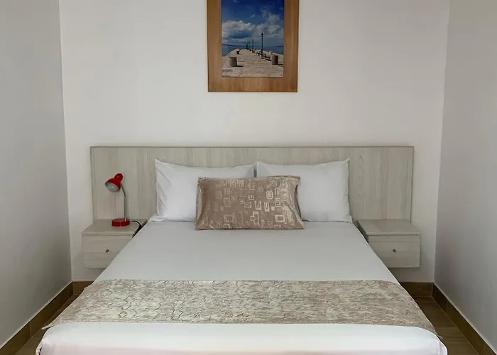 Hotel nahe College: Hotel Mediterraneo Quito