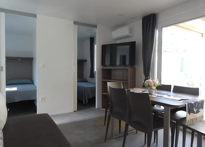 Hotel nahe College: Camping Santin