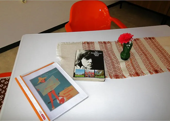 Haustierfreundliches Hotel: DDR Bungalow direkt am Strand auf Rügen