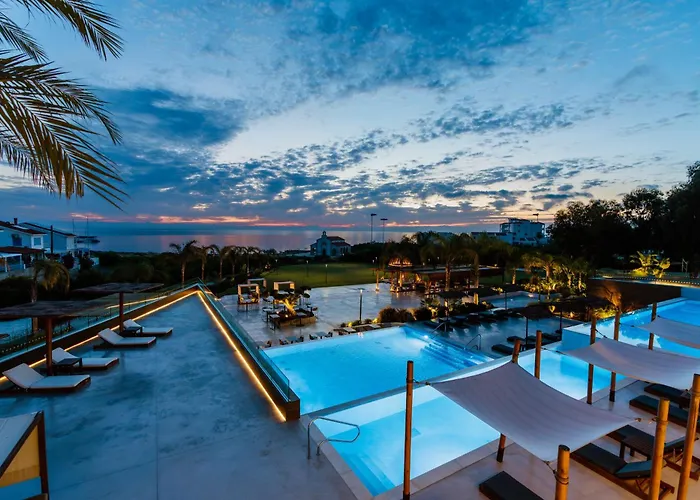 Strandhotel: Cavo Zoe Seaside Hotel