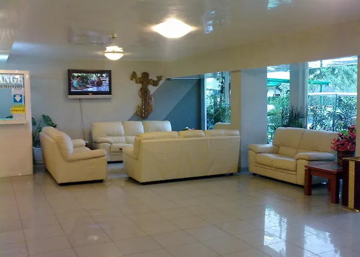 Hotel mit Pool: Hotel Yantra