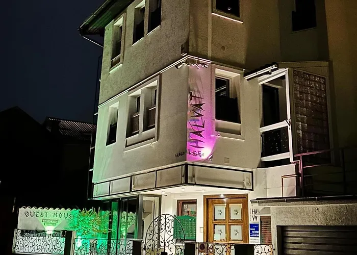 Halvat Guesthouse