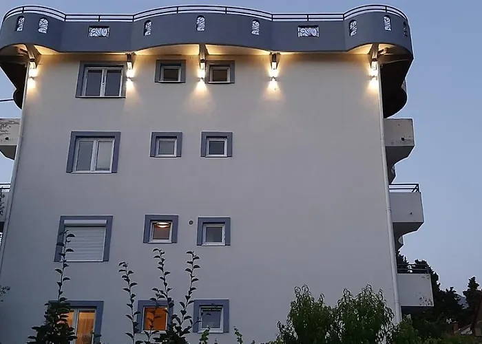 Rooms & Apartments Anka