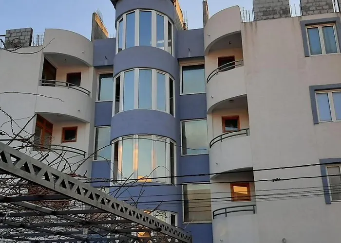 Rooms & Apartments Anka
