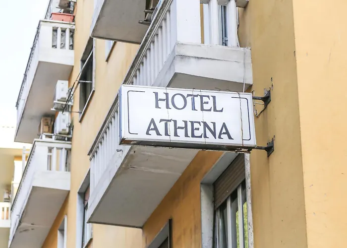  Athena