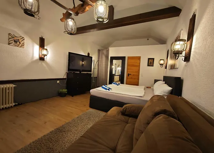 Pension Riverside In Hitdorf Am Rhein - Zentral An Der A1 Und 59