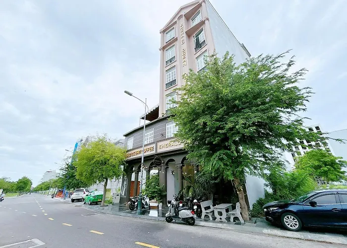 Hotel: Emerald Ocean Hotel