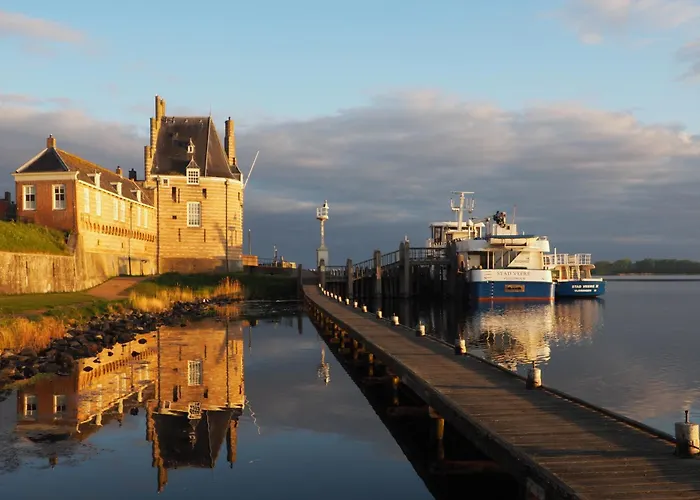3-Sterne-Hotel: Auberge De Campveerse Toren